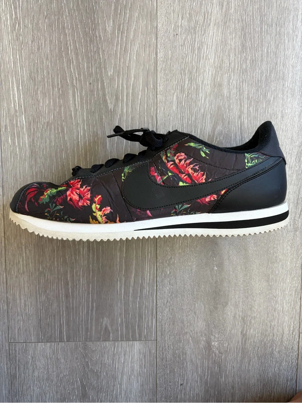 Rare Nike Cortez Basic Floral Pack Men Size 13; no orginal box